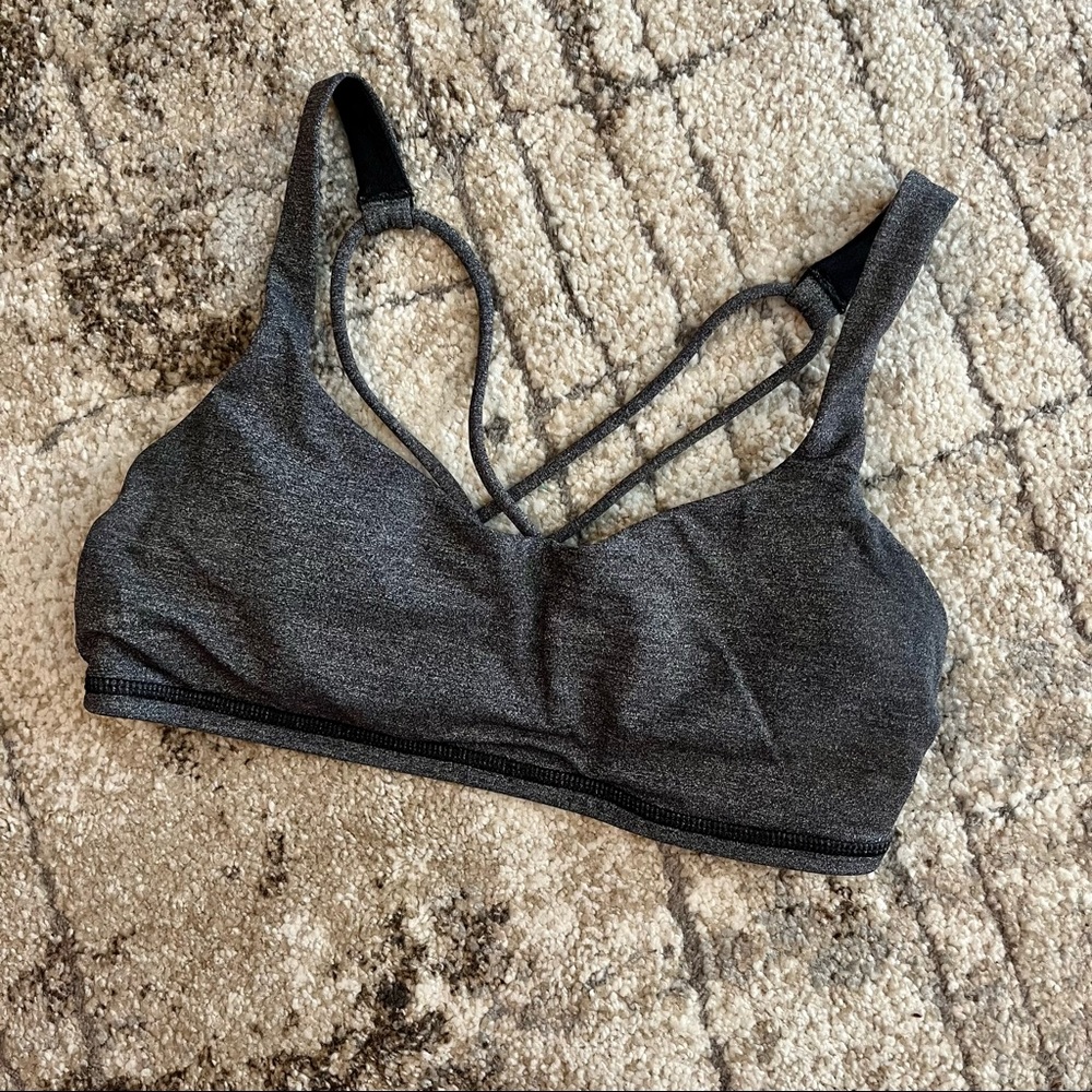 Lululemon free to be bra